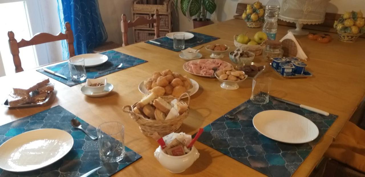לינה וארוחת בוקר San Valentino  La Cascina Della Grotta Di Tufo מראה חיצוני תמונה
